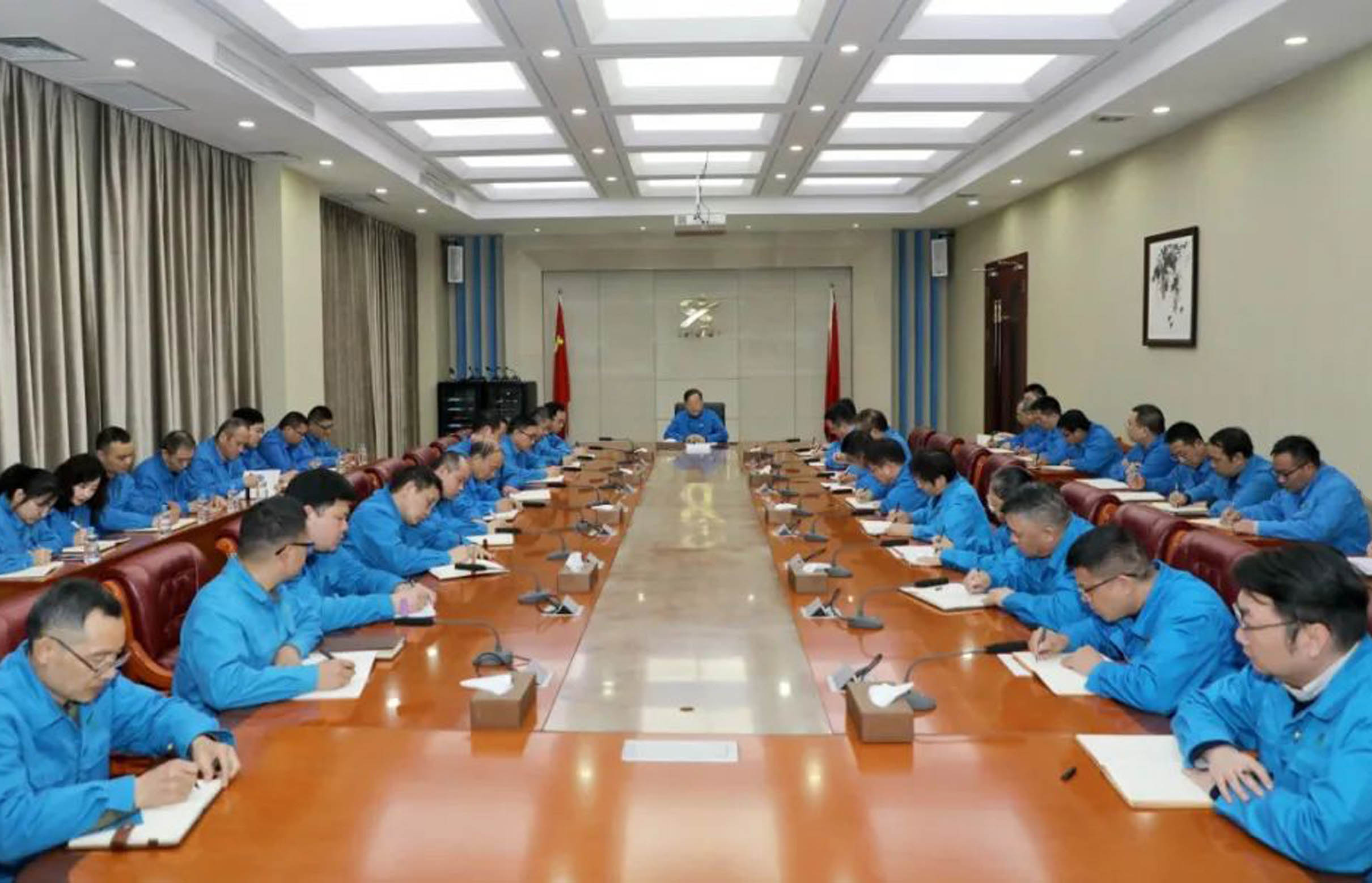 学习民营企业座谈会精神——AYX(中国)一站式服务平台集团：发挥装备能力强、制造能力强、创新能力强的优势，坚守主业、做强实业。